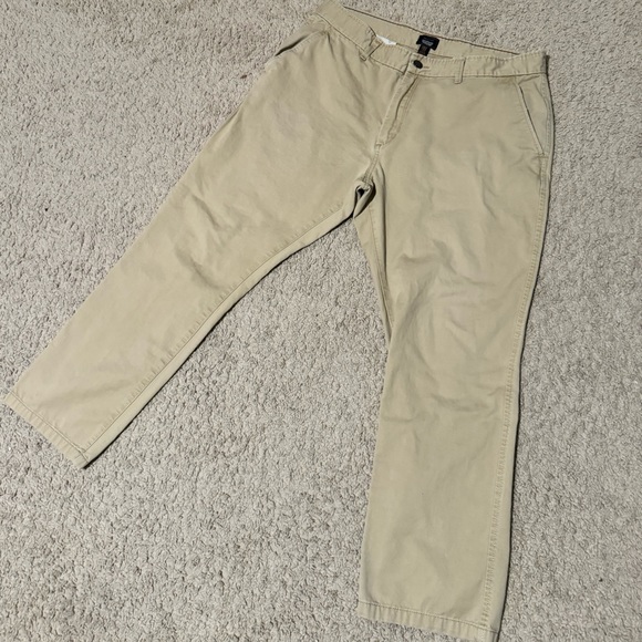 Gap khakis pants size 38x30 - Picture 3 of 5